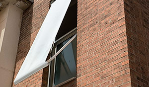 Toldos en Miralcampo.